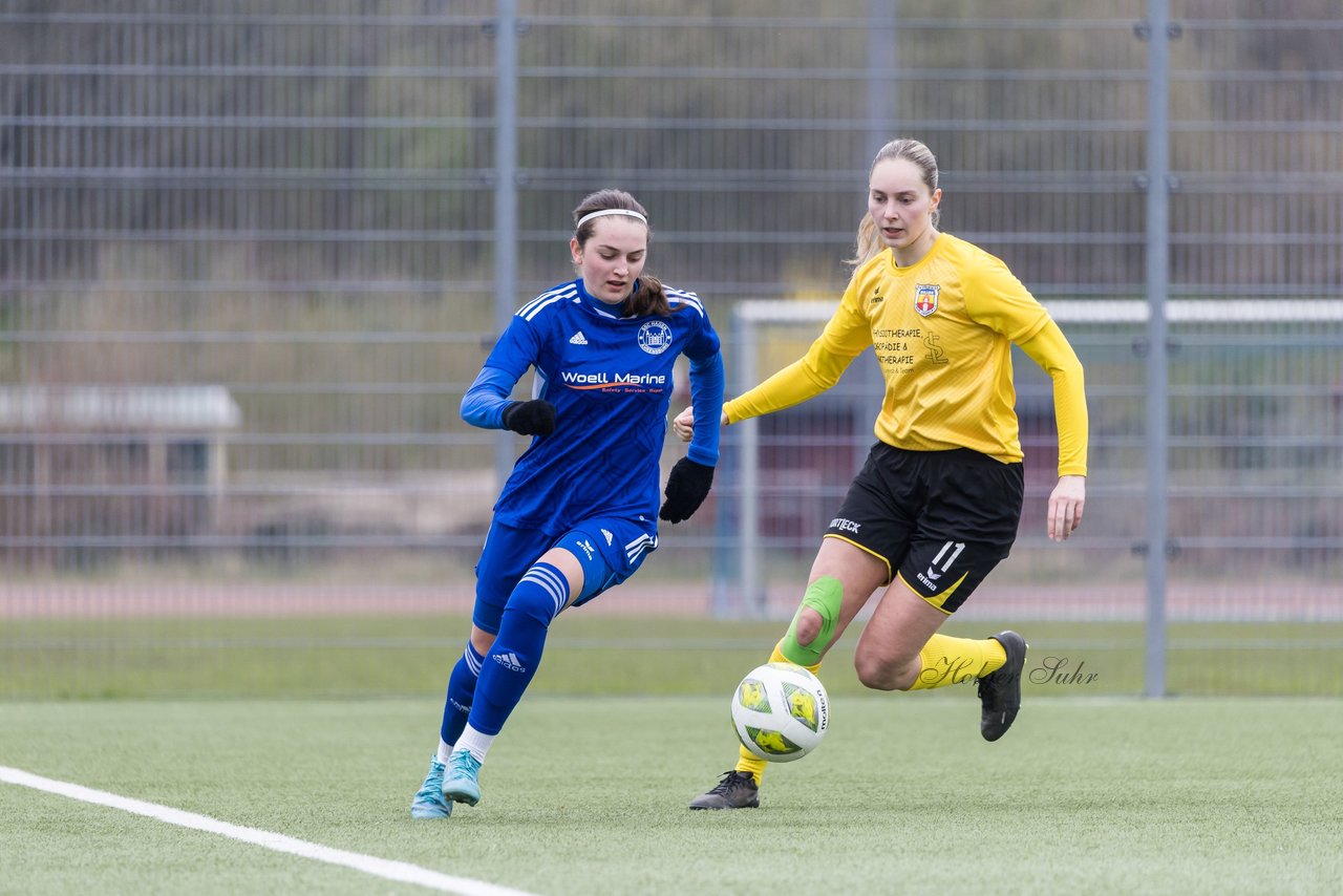 Bild 323 - F SSC Hagen Ahrensburg - SV Frisia Risum-Lindholm : Ergebnis: 1:2